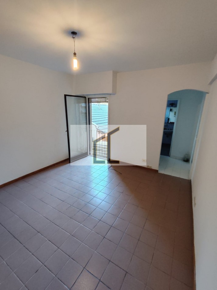 VILLA DEL PARQUE - Departamento de 1 ambiente - Melincue al 3100 - 2do Piso