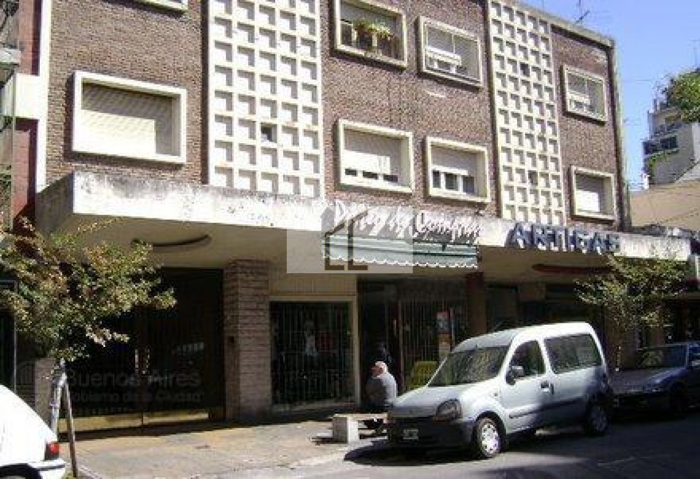 Local en Galeria Artigas 4864 - Villa Pueyrredon