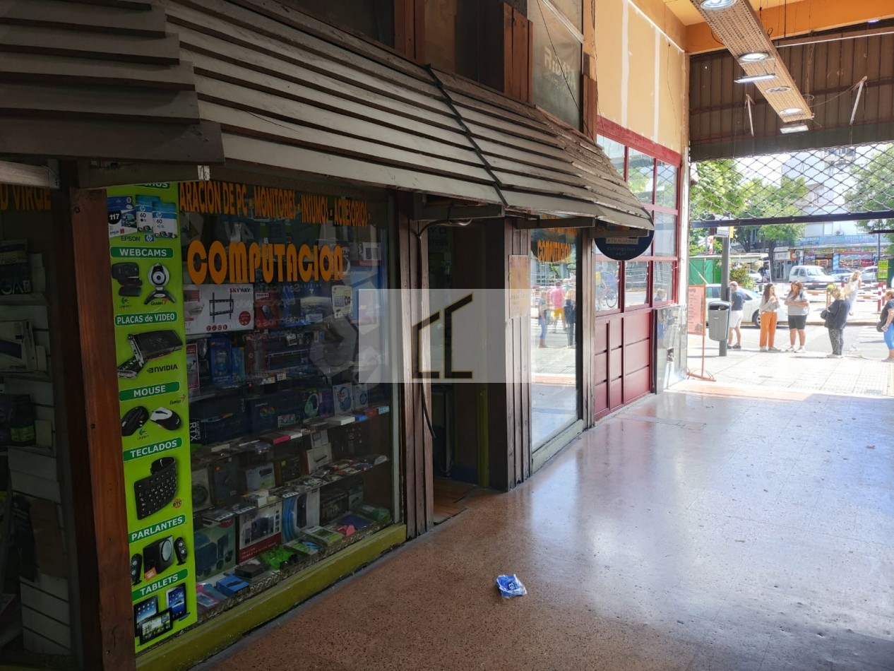 Local en Alquiler - Galeria Cuenca 3098 - Villa del Parqu