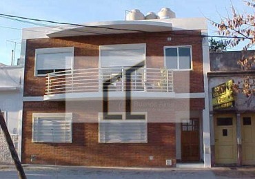 Depto. 2 Amb. en 1er Piso - Frente - BAJAS EXPENSAS