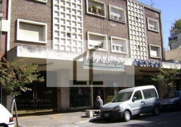 Local en Galeria Artigas 4864 - Villa Pueyrredon